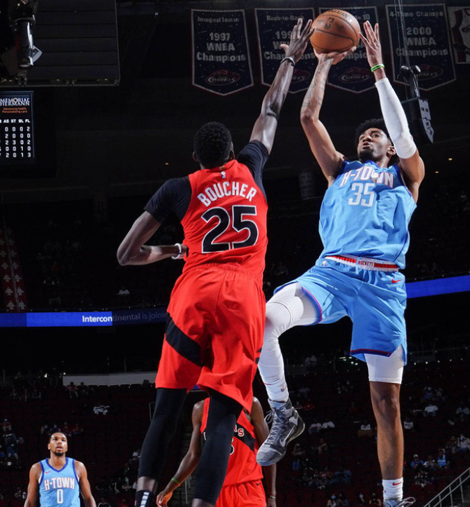 NBA常规赛今晚走向成谜；上海申花战术微调；目标明确；更衣室氛围转暖的简单介绍