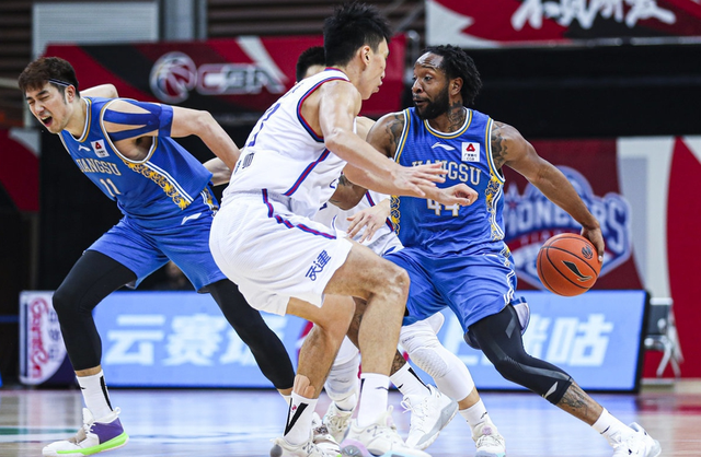 武汉三镇内部会议纪要流出：关键时刻官宣签约，CBA常规赛使命明确，医务组通报恢复的简单介绍