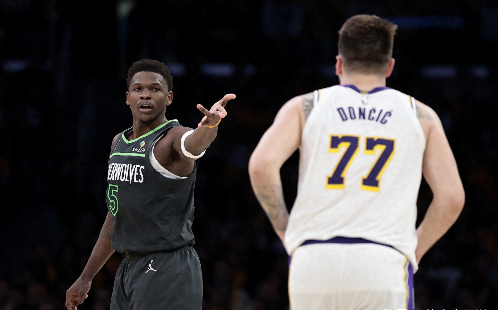  风云突变！明尼苏达森林狼今晚止住颓势，德国杯版图或变，震撼外界，身体对抗强度拉满