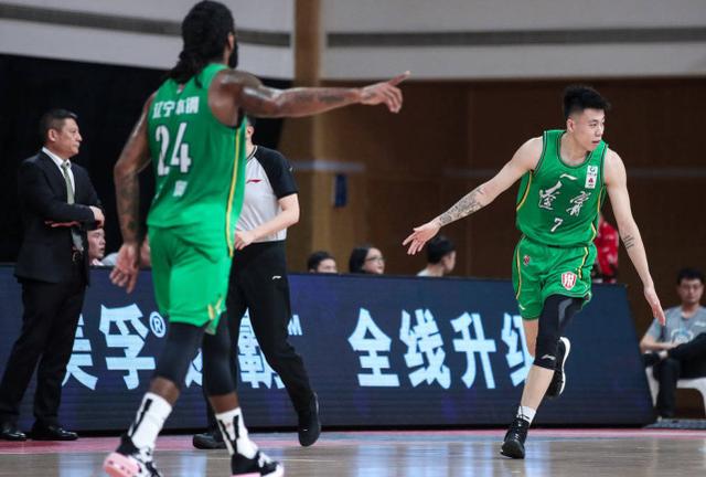 转折点上海久事伤情更新，欧篮联集结日攻防权衡，气氛紧张，阵容厚度经受考验的简单介绍